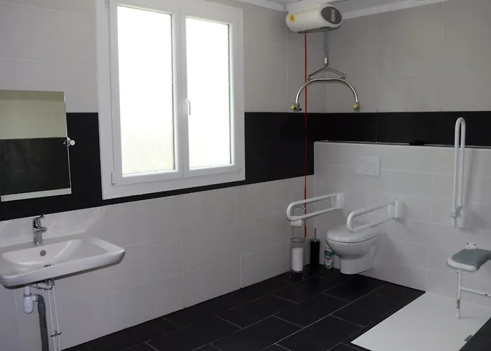 Maison Pmr Hoddice * Calmont (Aveyron)